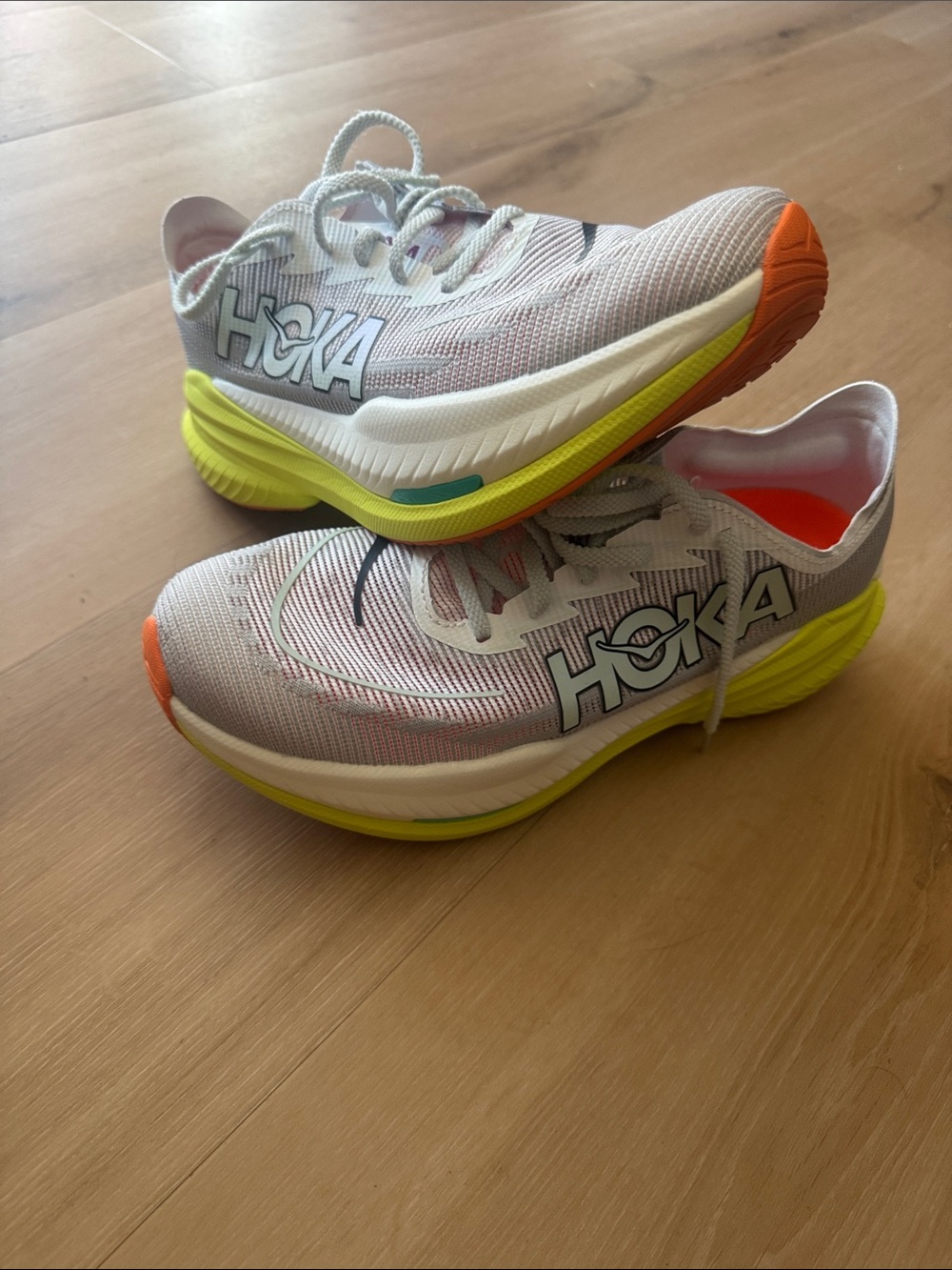 Hoka Mach x-2